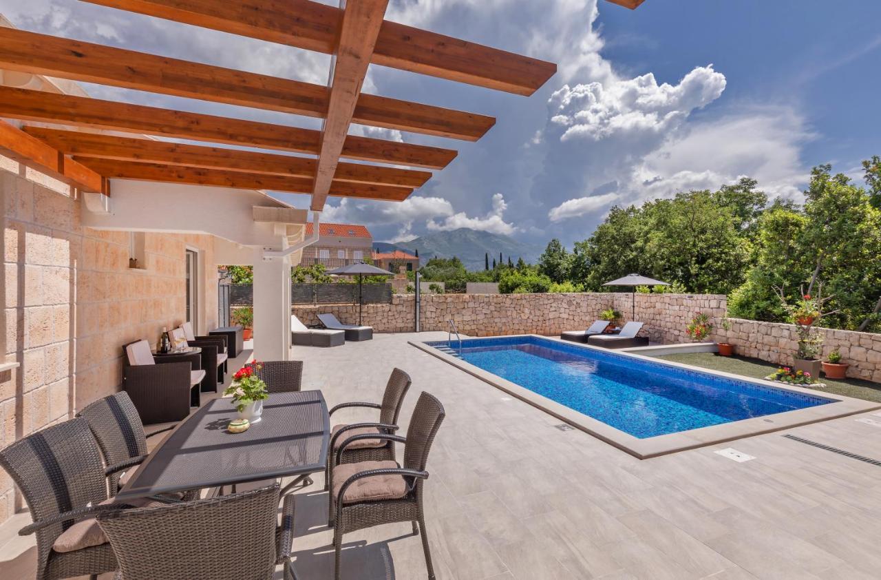 Apartment Holiday Home Doma, Cilipi Near Dubrovnik Exteriör bild