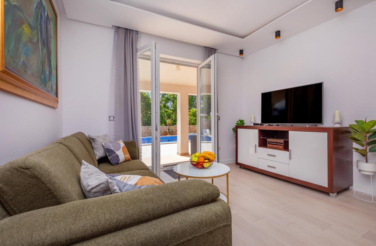 Apartment Holiday Home Doma, Cilipi Near Dubrovnik Exteriör bild
