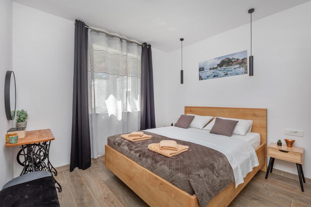 Apartment Holiday Home Doma, Cilipi Near Dubrovnik Exteriör bild