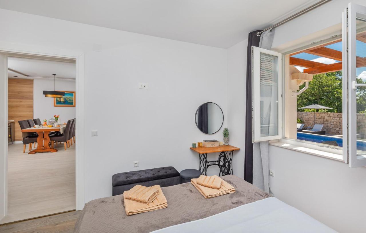 Apartment Holiday Home Doma, Cilipi Near Dubrovnik Exteriör bild
