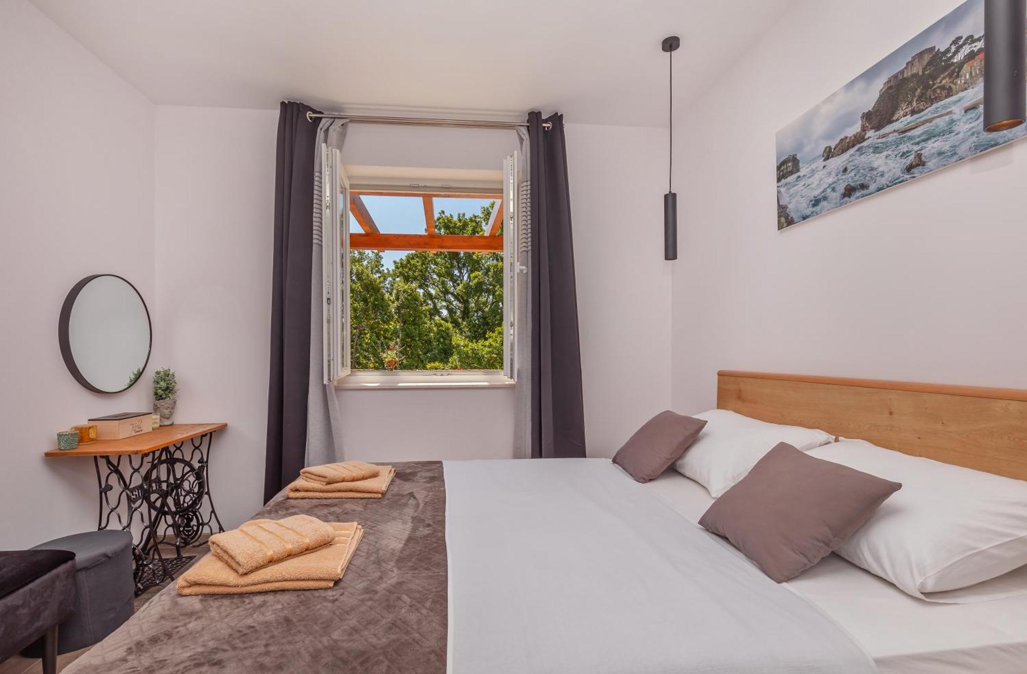 Apartment Holiday Home Doma, Cilipi Near Dubrovnik Rum bild